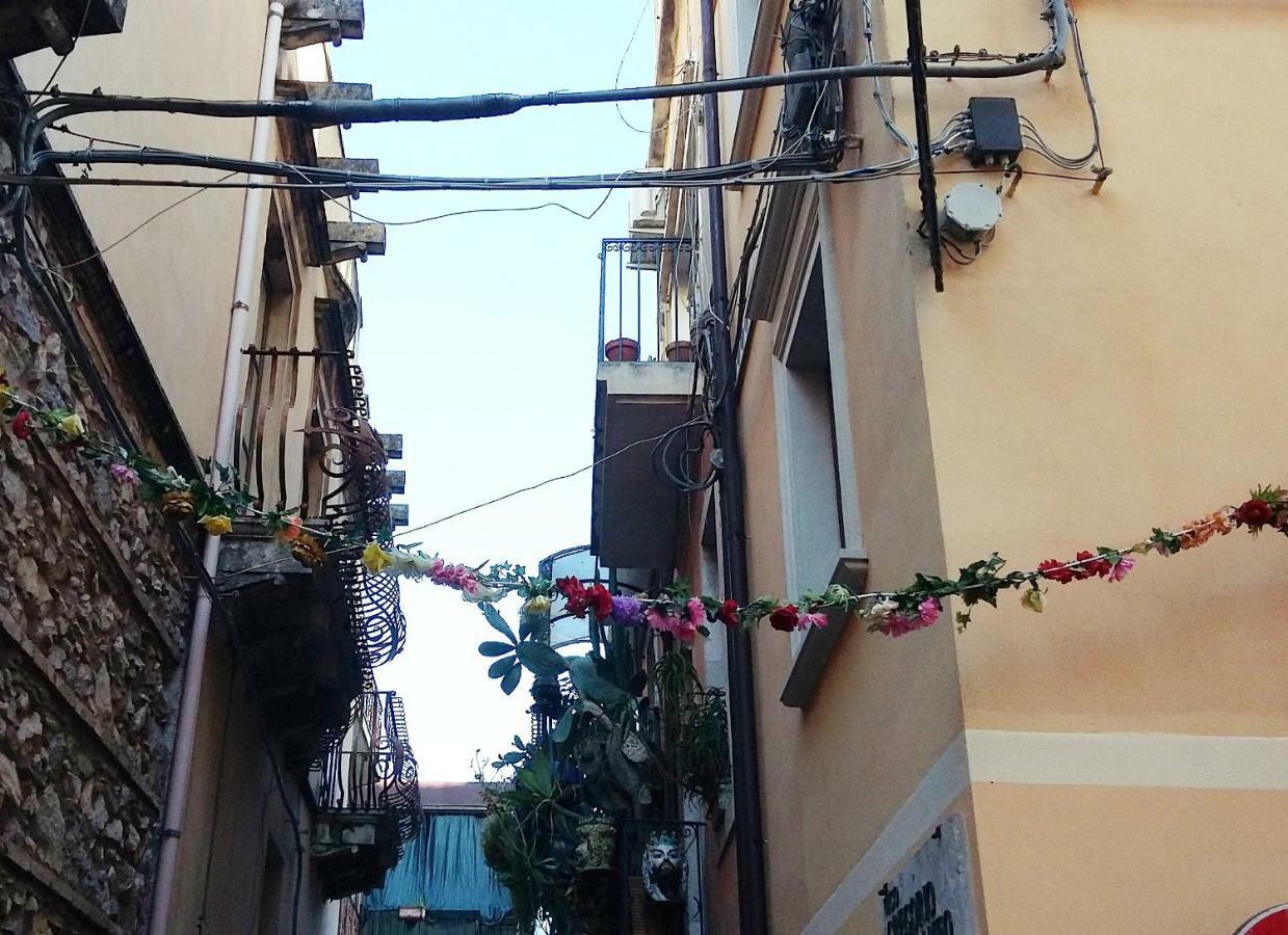 Taormina Rainbow House Daire Dış mekan fotoğraf